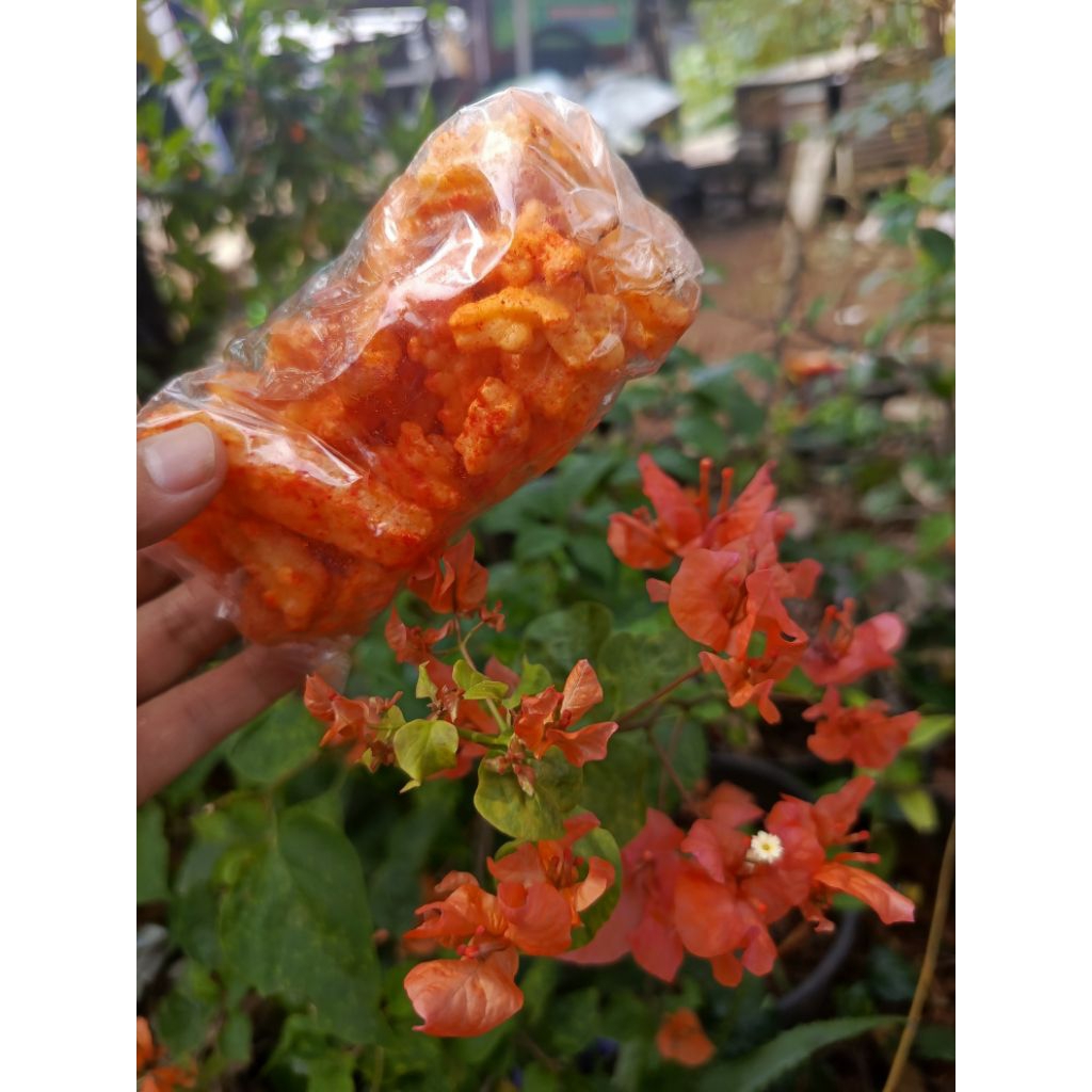 

Kerupuk Setan & kerupuk Blimbing Pedas @12Bungkus