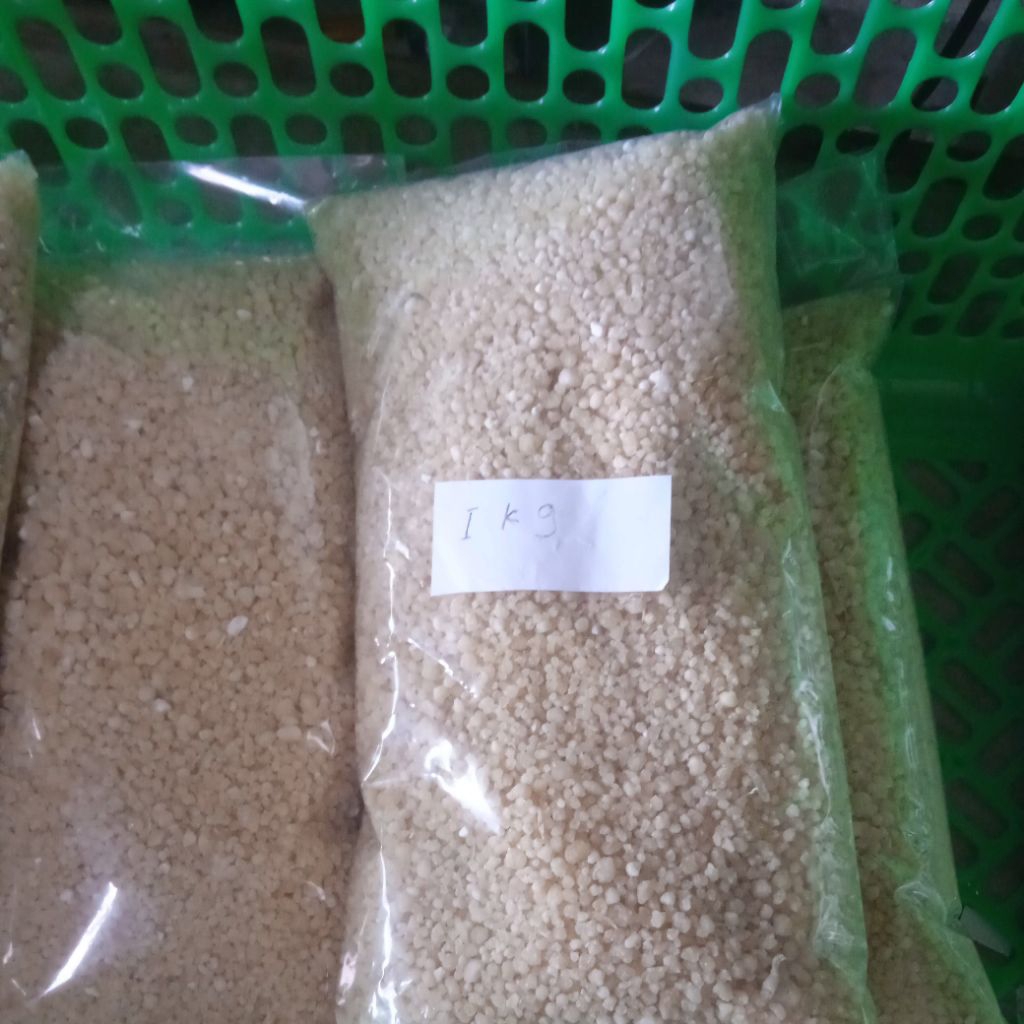 

beras tiwul / oyek singkong pengganti nasi 1kg