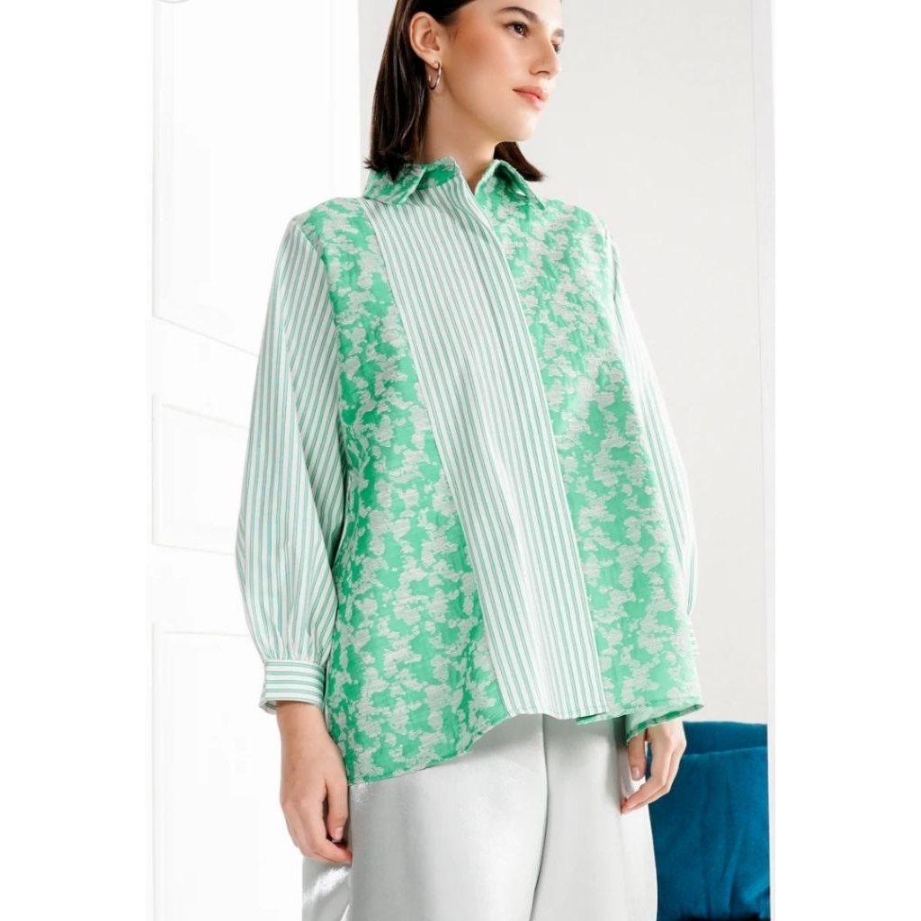 Benang Jarum Maddy Jacquard Shirt Green