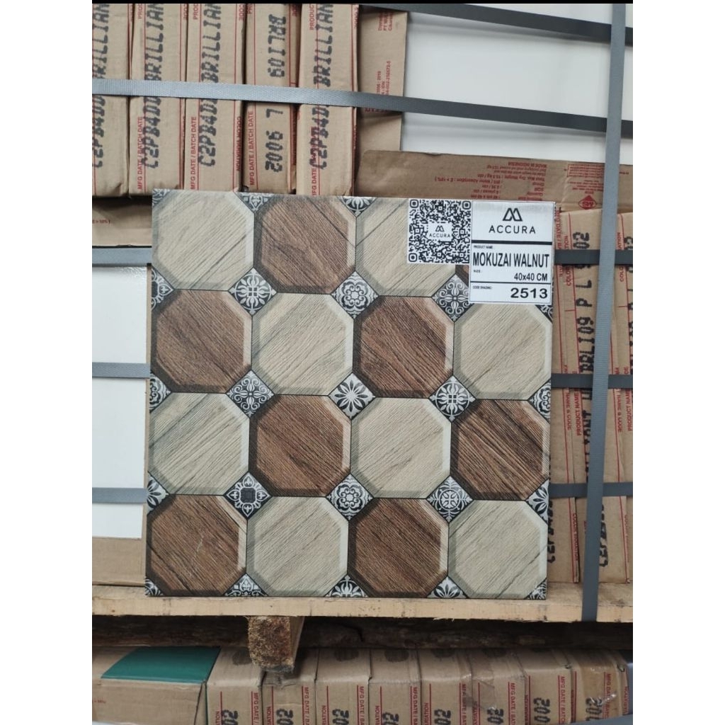 keramik mulia accura mokuzai walnut 40*40
