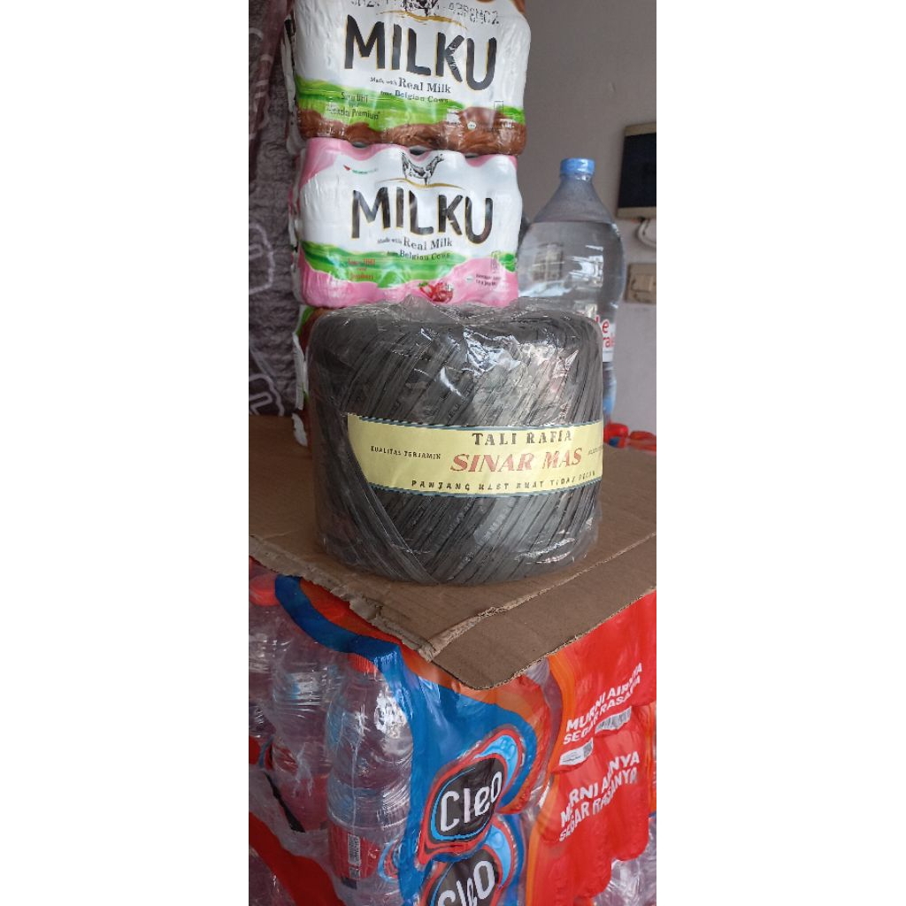 

Tali Rafia kemasan 1 kg warna hitam ulet per 5 pcs