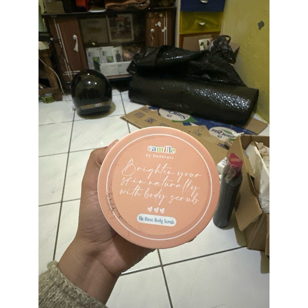CAMILLE STRAWBERRY YOGHURT BODY SCRUB