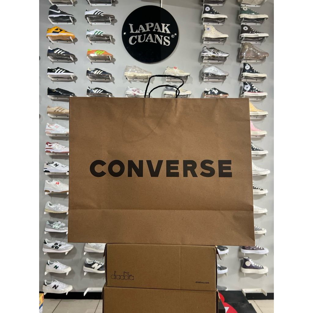 

Papperbag Original Converse (WAJIB PEMBELIAN DENGAN SEPATU/SANDAL)