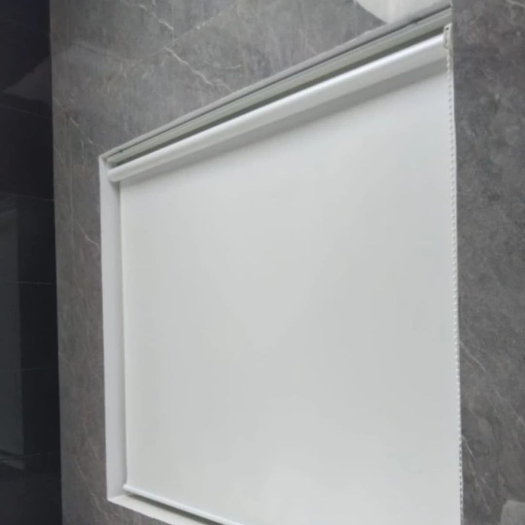 Roller blinds blackout/tirai gulung jendela