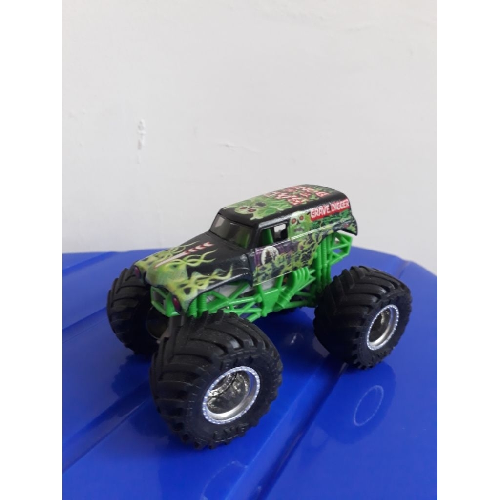 Monster Jam Spin Master Grave Digger Loose
