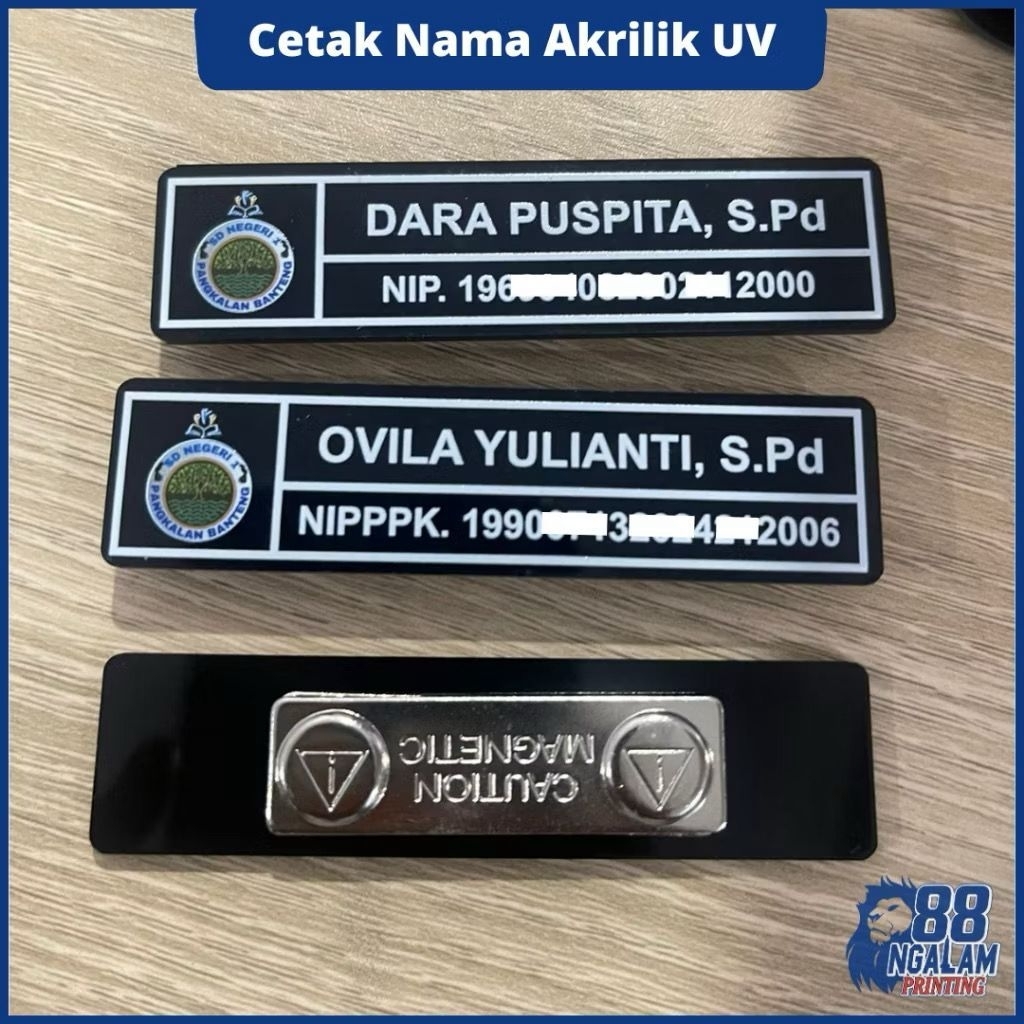 

Nama Dada / name Tag Akrilik Peniti 8cm x 2cm tebal magnet,2mm lapis resinbening