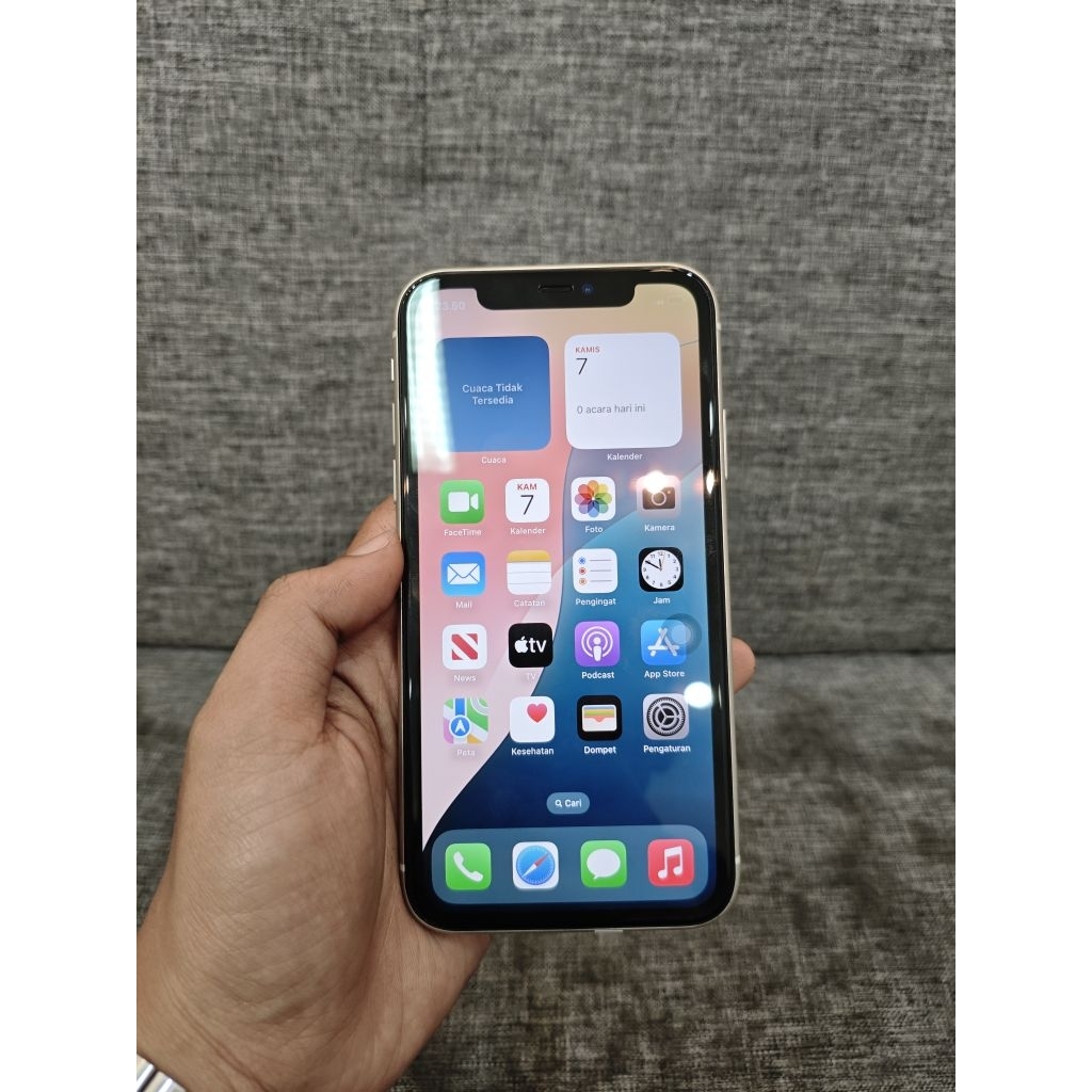 iPhone 11 128gb Putih Second mulus