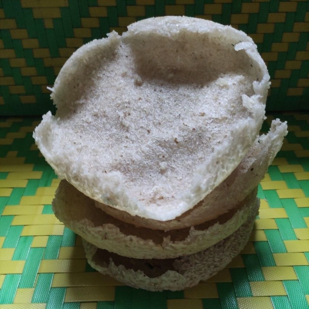 

Intip Mentah Siap Goreng – Kerak Nasi Kering Tradisional, Bahan Camilan Gurih