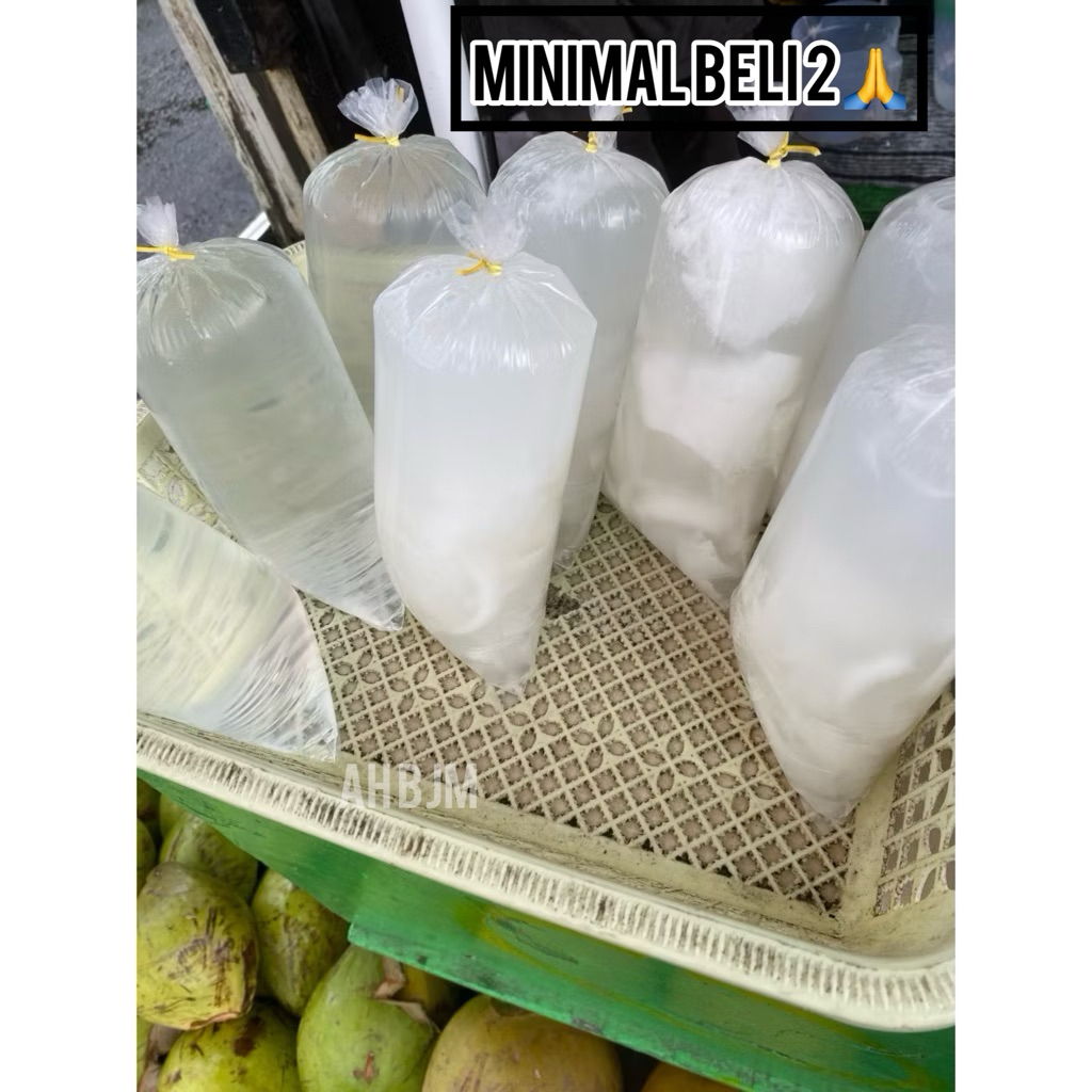 

buah kelapa fresh tersedia per buah dan kemasan bungkus