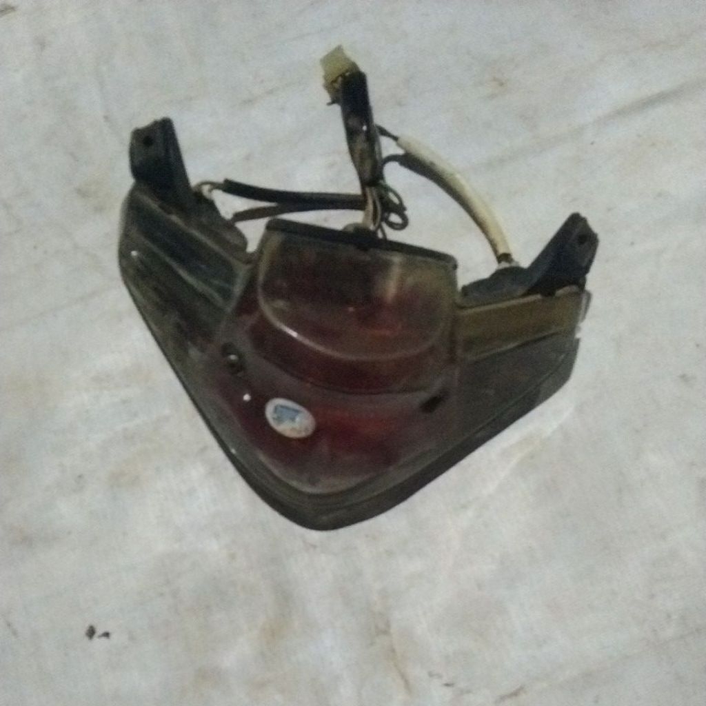 lampu stop suzuki spin bekas