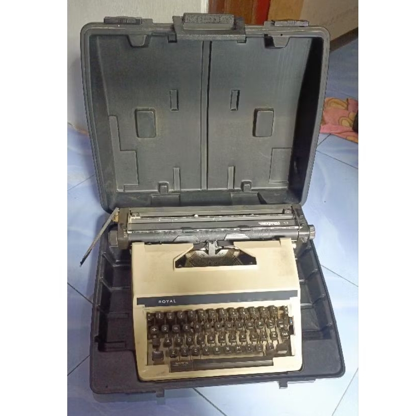 mesin ketik royal normal antik jadul