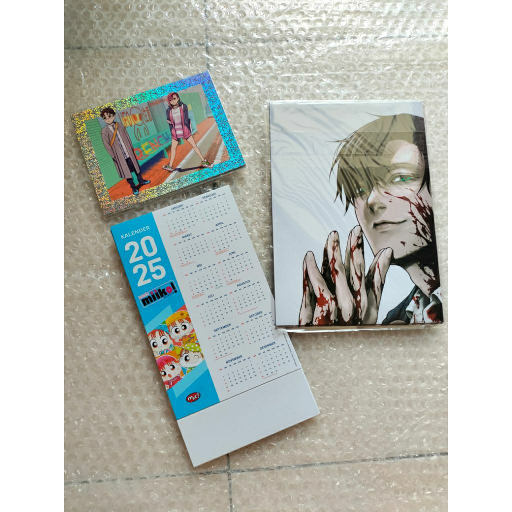 Merchandise dari toko buku lokal bonus mnc akasha gramed komik manga anime
