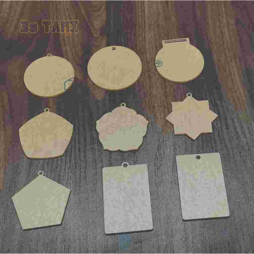 

bahan mendali wisuda kejuaraan perlombaan akrilik bening dan putih tebal 2mm tersedia berbagai macam desain dan bentuk