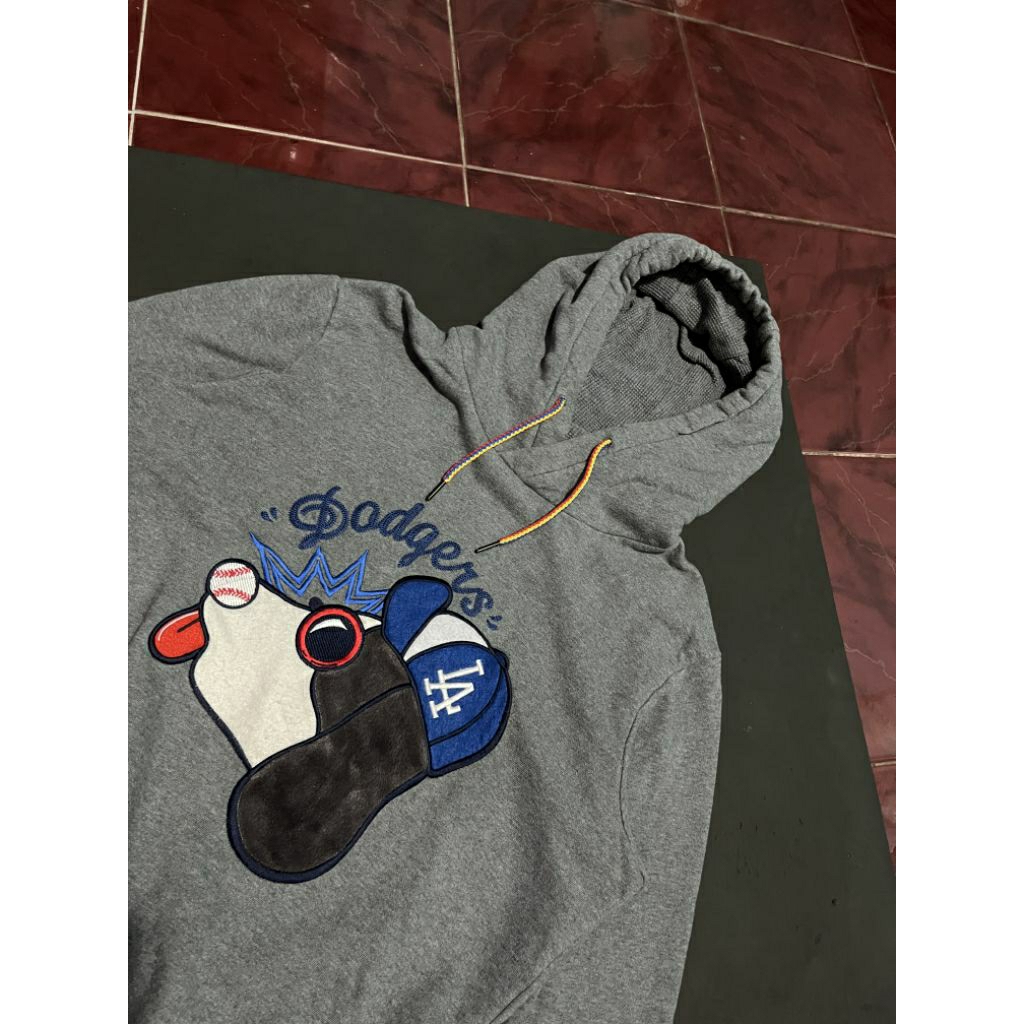 Preloved Hoodie MLB Dodgers x Beyond Closet Second