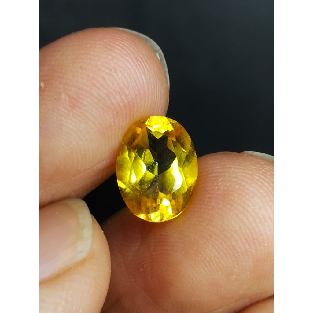 Natural Imperial Topaz Kuning 10 x 8 x 5 mm 2.85 Cts Oval cabochon kode 194