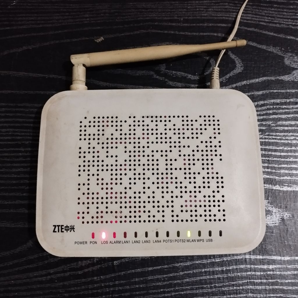 ZTE F660 GPON ONT ROUTER WIRELESS