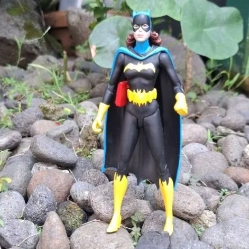 DC DIRECT BATGIRL SHOWCASE