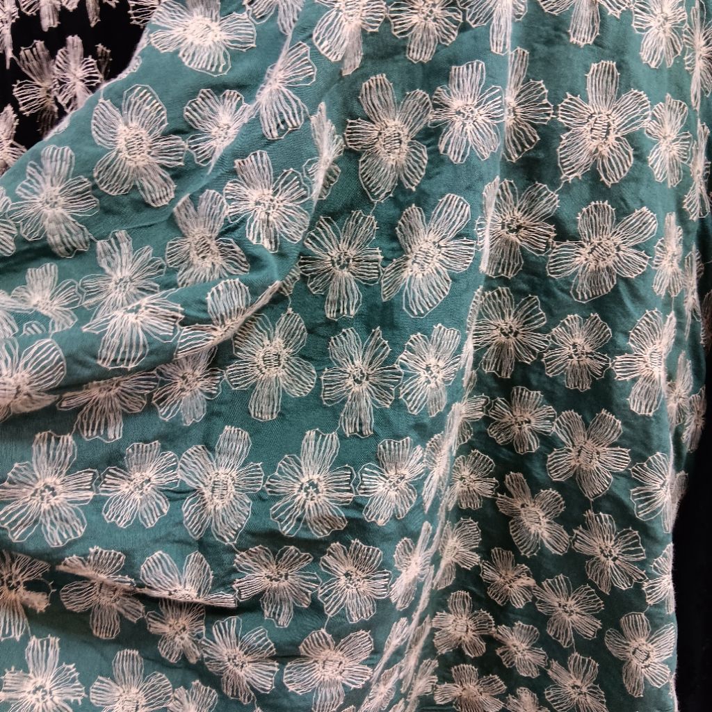 Katun BordirKain Katun Bordir Bunga Premium MeteranKatun Bordir Import Motif Elegan Bahan JahitKain 