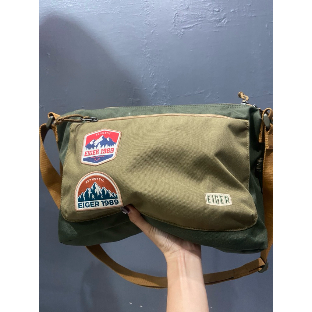 Tas selempang eiger