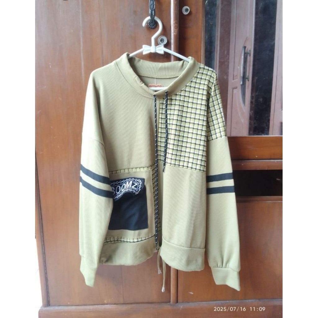 j-2 collection sweater (new)