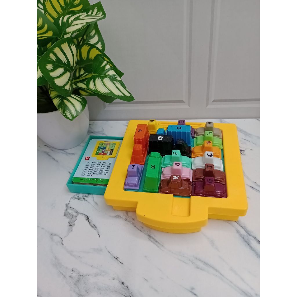 mainan edukasi parkir mobil