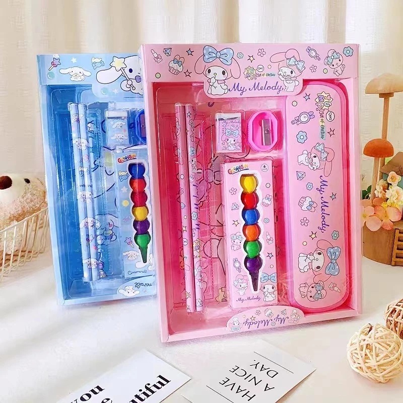 

Kiddypicks - Kotak Pensil Sanrio set 7in1 Kuromi – Set Crayon Anak, Tempat Pensil, Penggaris, Penghapus, Rautan, ATK Sekolah Lucu