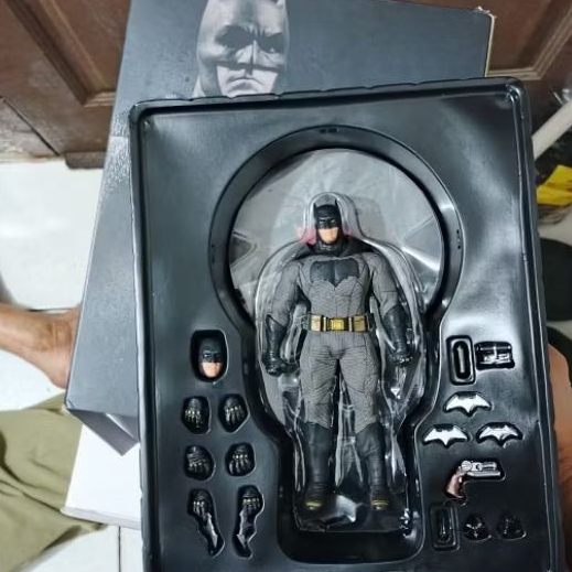 mezco Batman bvs original