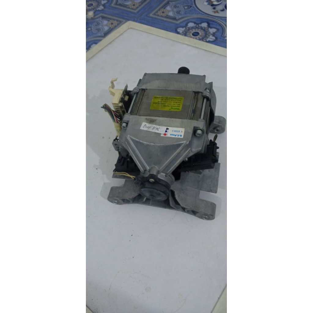 ,Dinamo mesin cuci front loading Electrolux EWF 8576/85761
