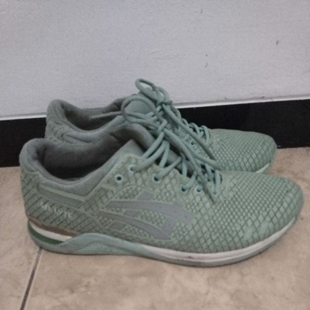 Asics Gel Lyte (Second) size 42