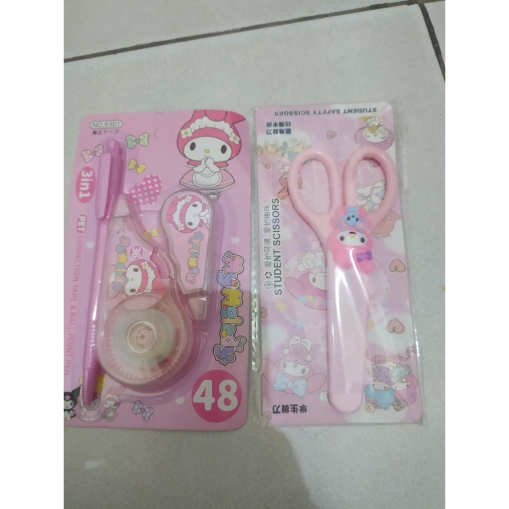 

alat tulis hello kitty Satu set