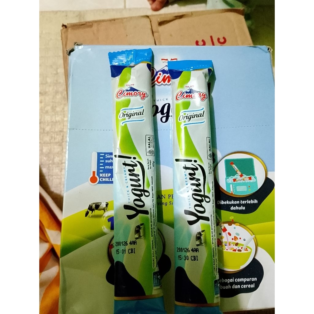 

1 box cimory yogurt stik 40gr rasa original 1 box isi 25pcs