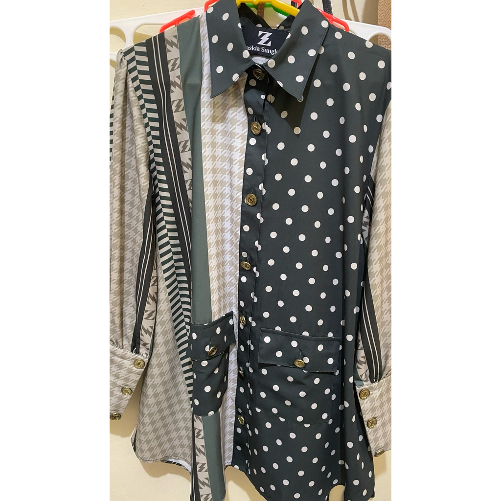 Preloved Blouse Zaskia Sungkar/ Tunik Heaven Lights / Vanilla Hijab / Nobby / The Executive