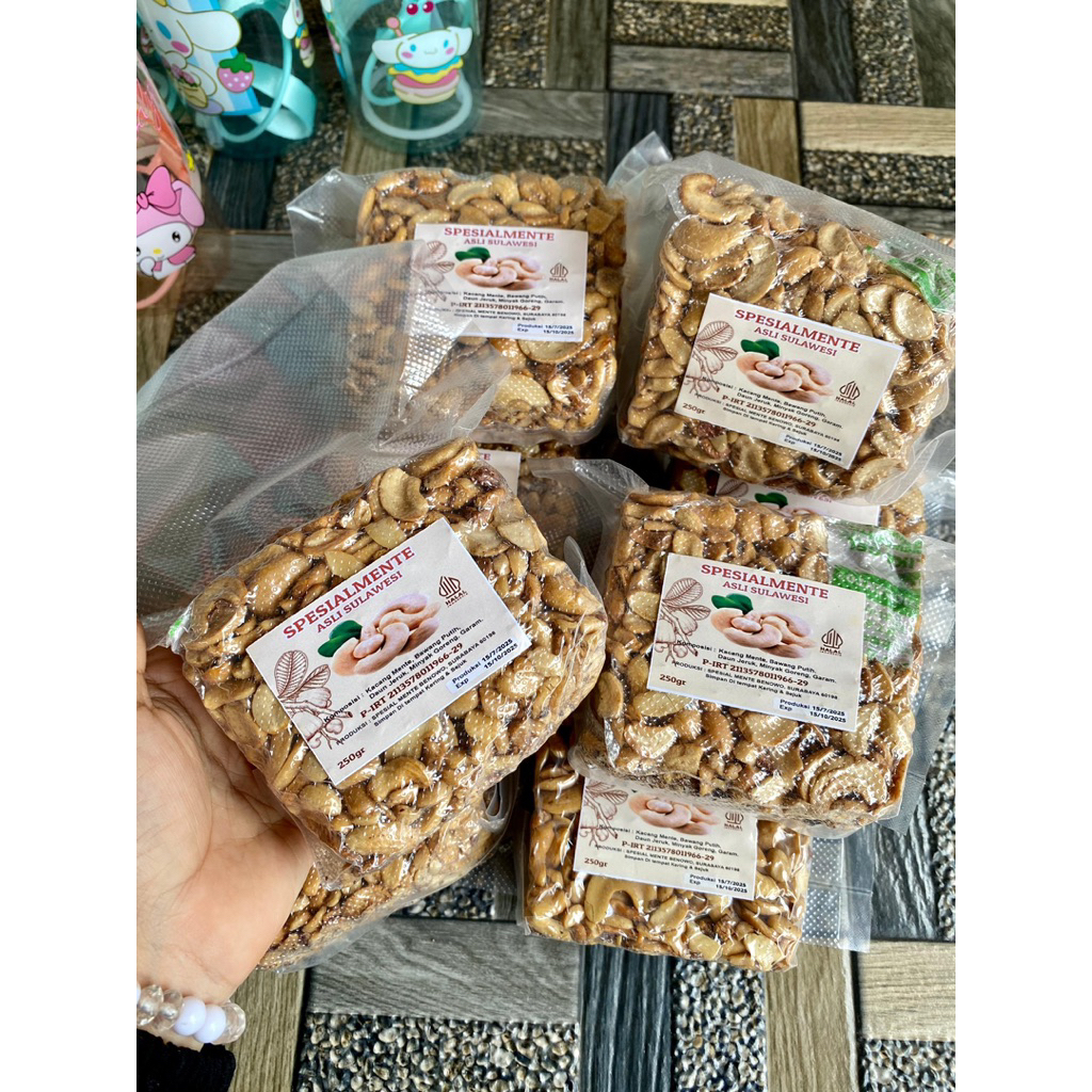 

kacang kulit guring kacang mente cemilan murah makanan ringan