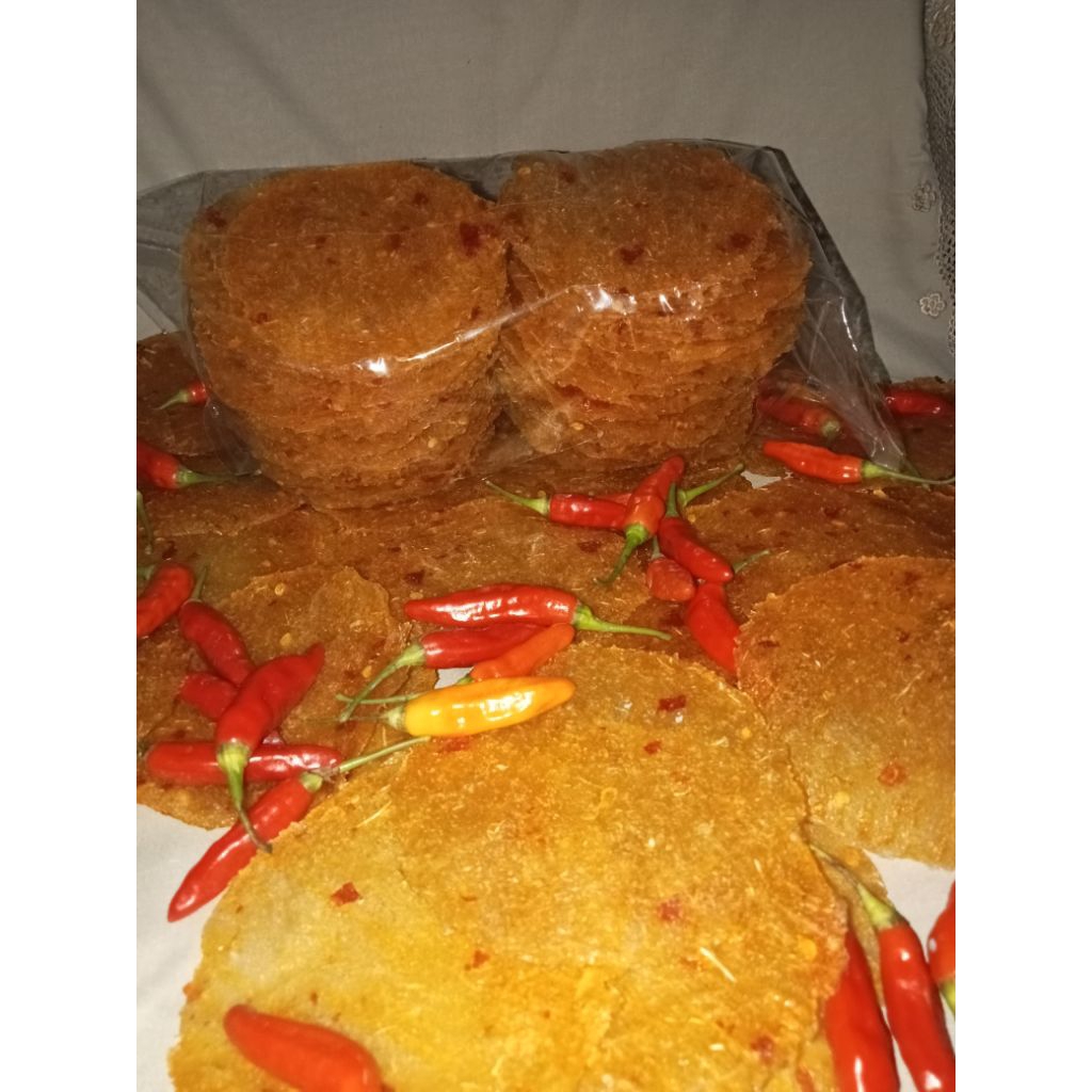 

kecimpring singkong pedas 1kg mentah siap di goreng /Opak singkong Cemilan khsas sunda