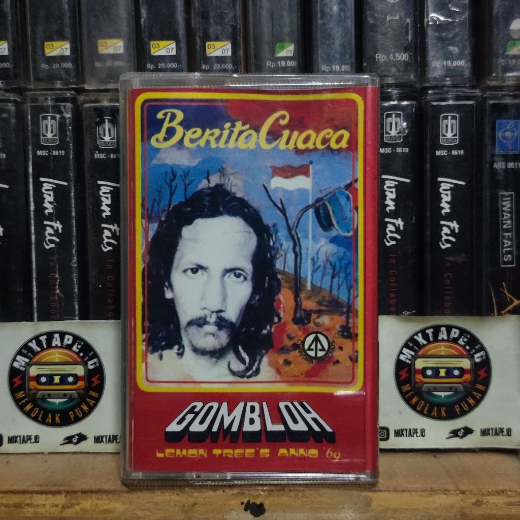 Kaset Pita - Gombloh - Berita Cuaca - Lemon Trees Anno 69 - Radio Tape - Kaset - Radio - Pemutar Kas