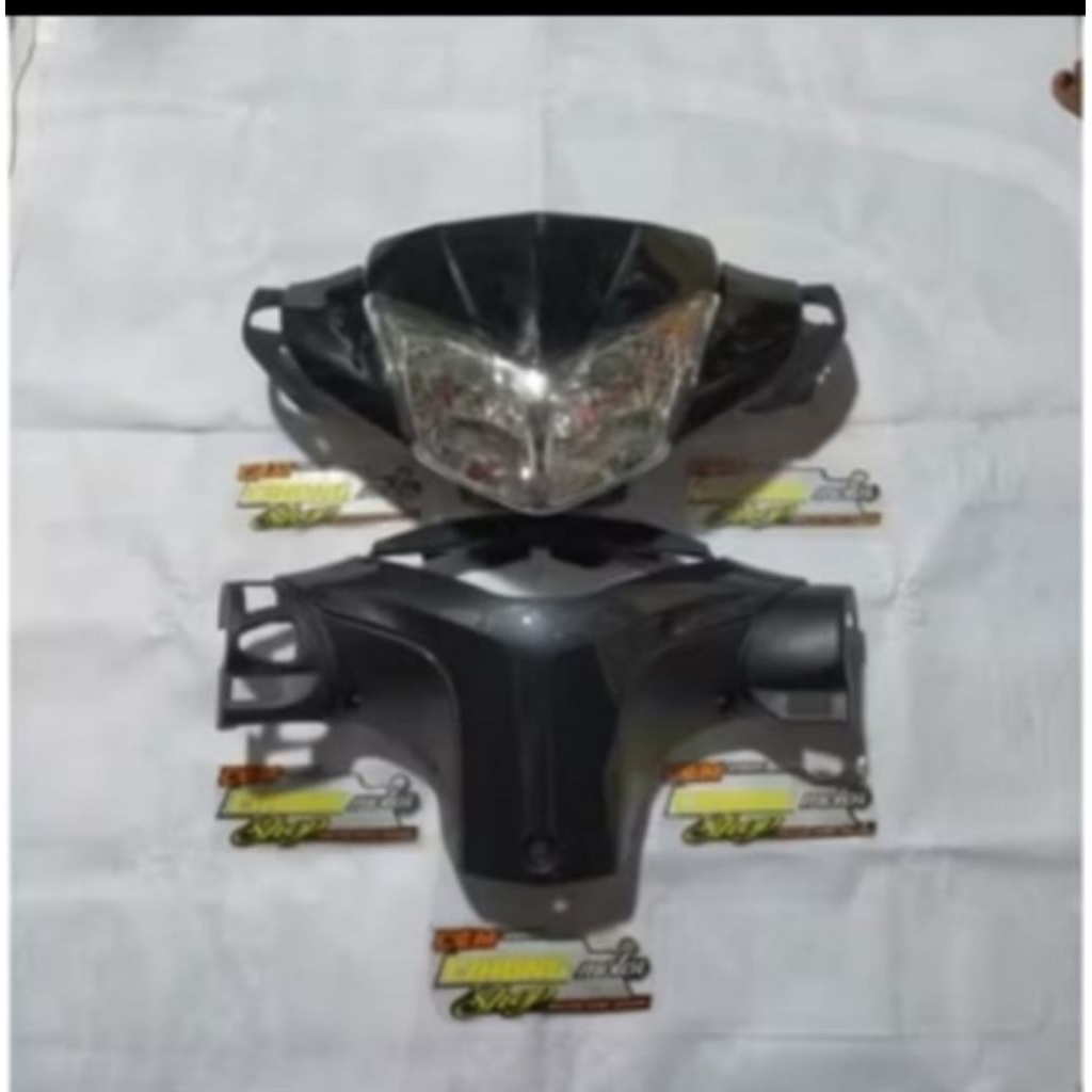 batok depan belakang+reflektor lampu depan Supra x125 helm in hitam dan hijau