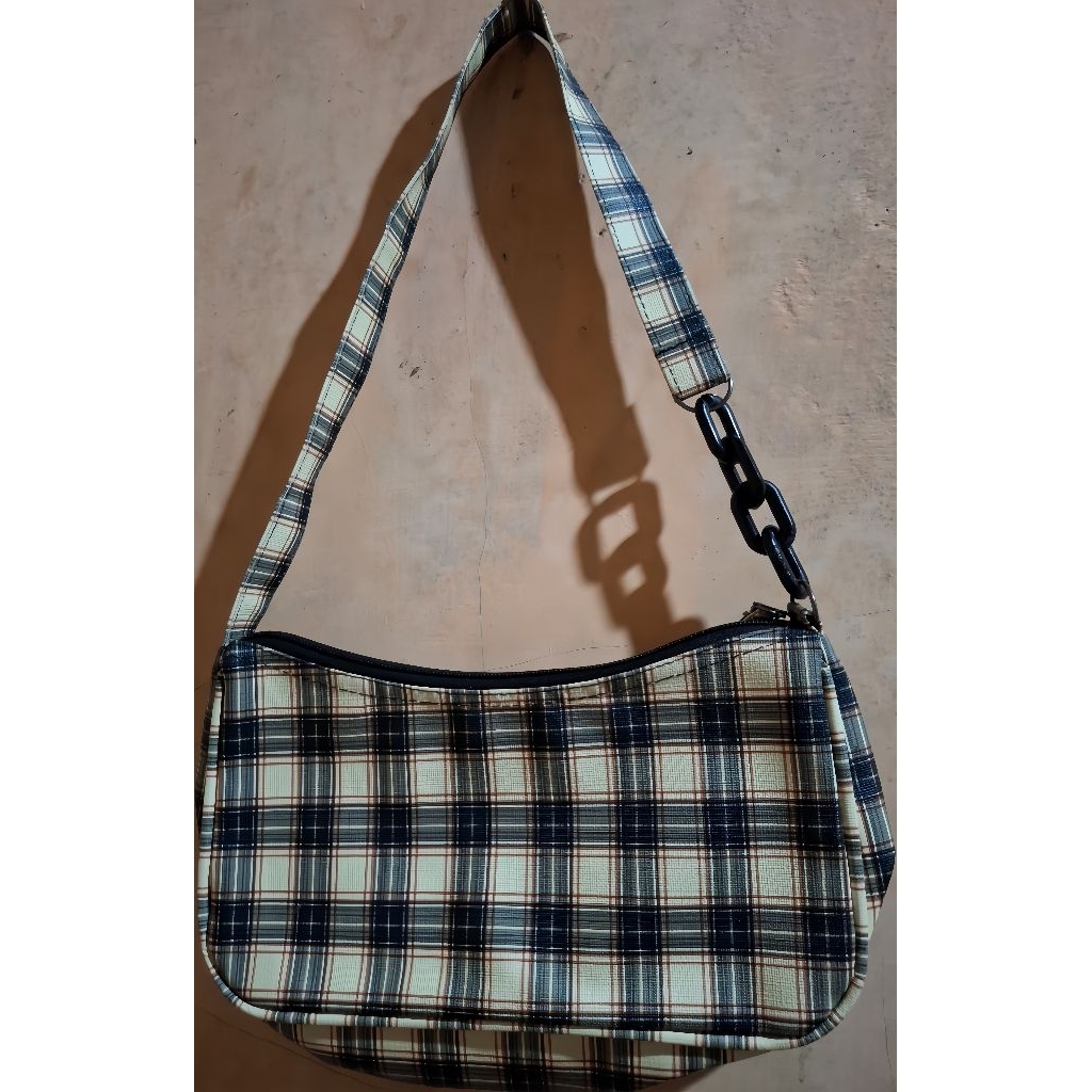 Tas Selempang Wanita Motif Kotak-Kotak Vintage – Shoulder Bag Kekinian dengan Tali Rantai Hitam