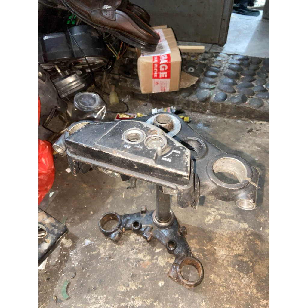 Segitiga T atas bawah megapro mono/verza original normal