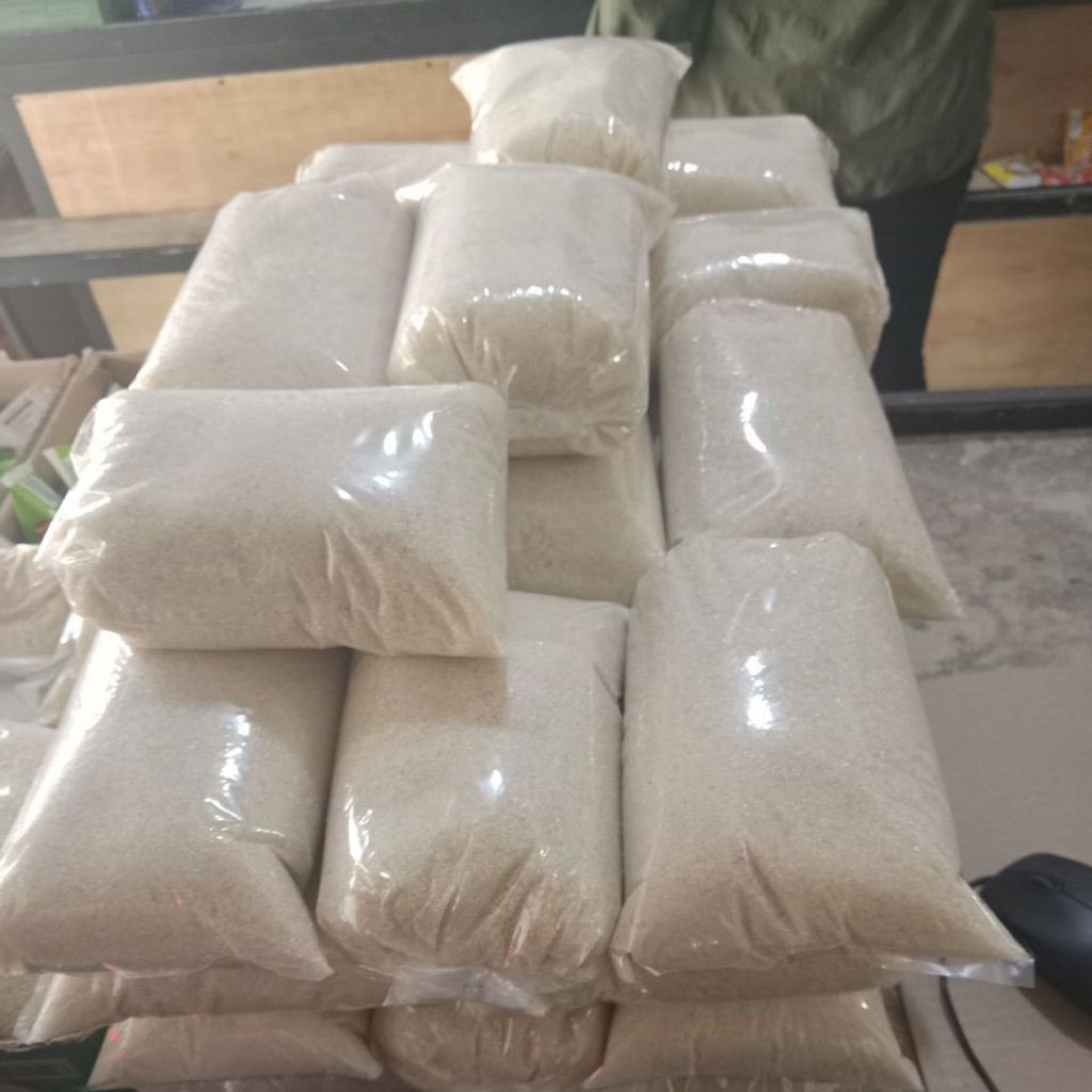 

Gula pasir kemasan repack 1 kg