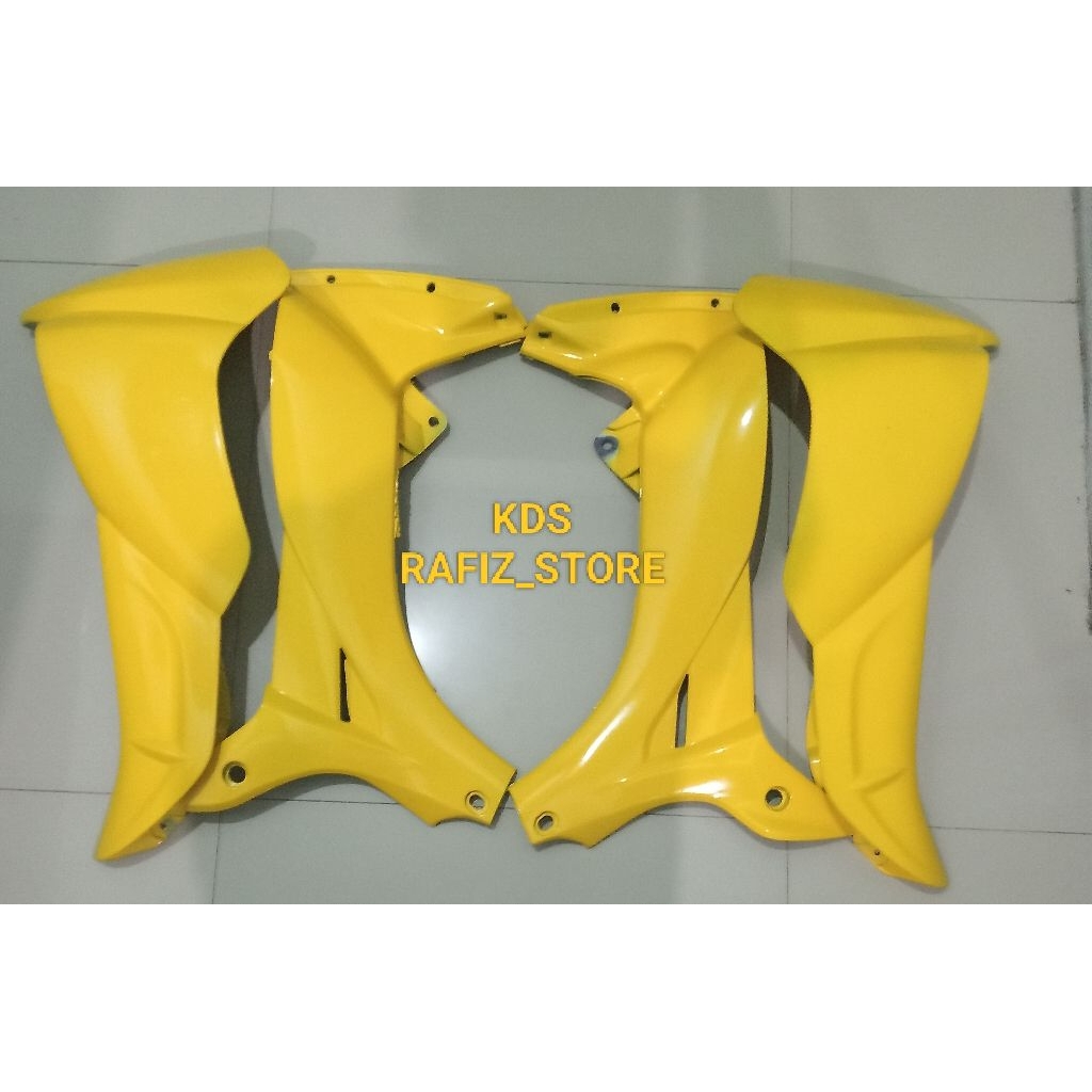 sayap luar dalam Jupiter Z warna kuning