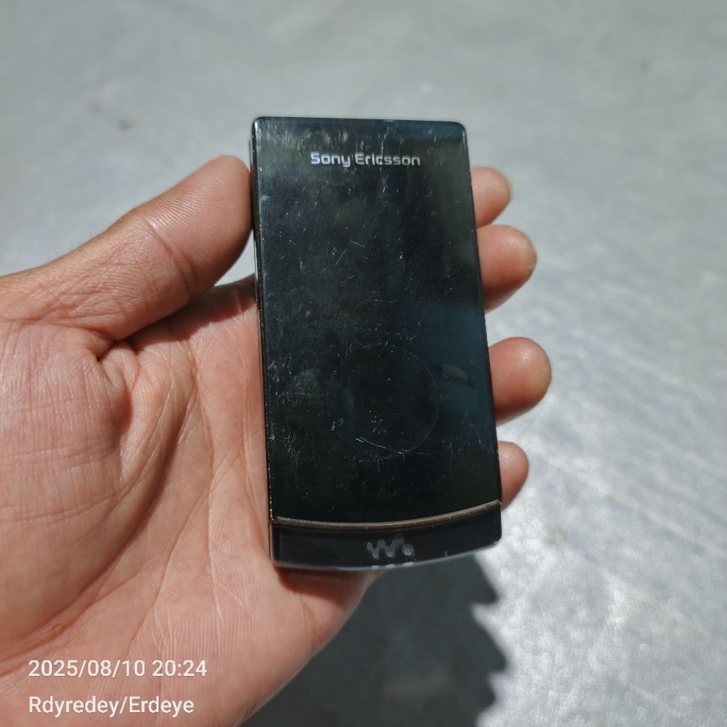 Hp Jadul Bahan Sony Ericsson W980
