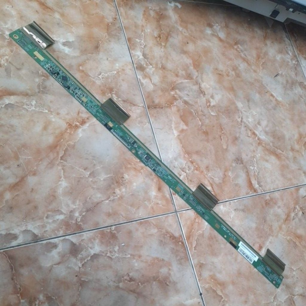 Tcon tv led LG 32 LF520A ( BOE HV320WXC-200-X-PCB-X0.1 )