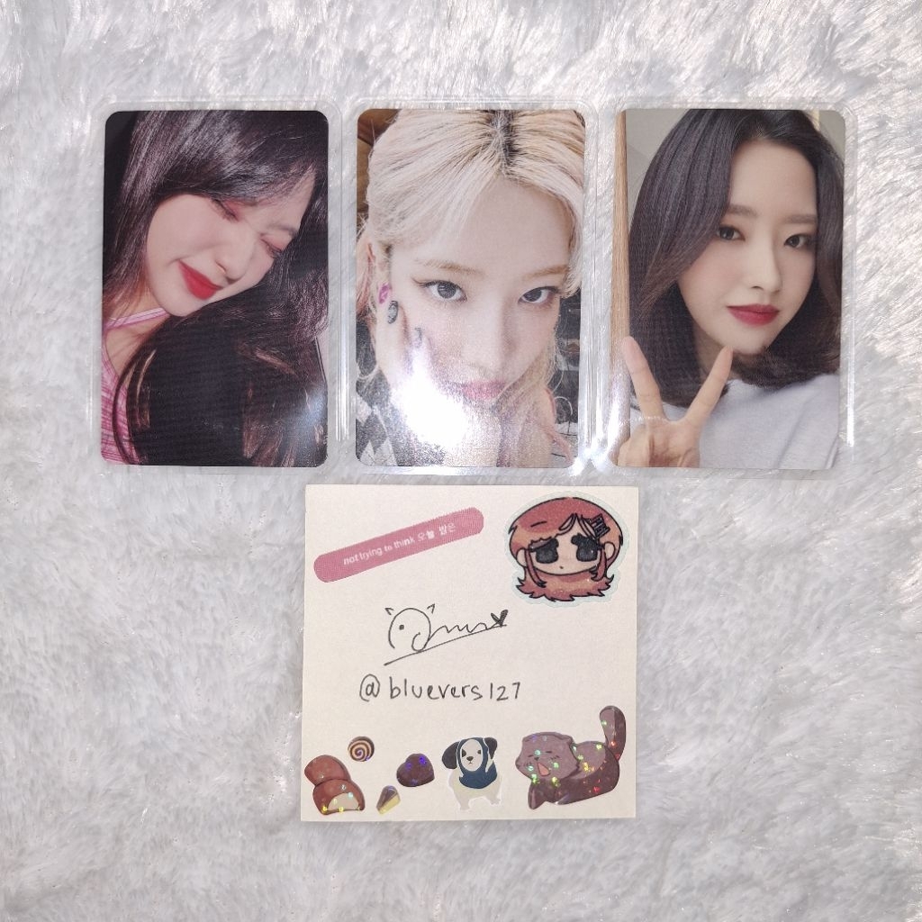 LOONA WONDERWALL CONTENT PHOTOCARD
