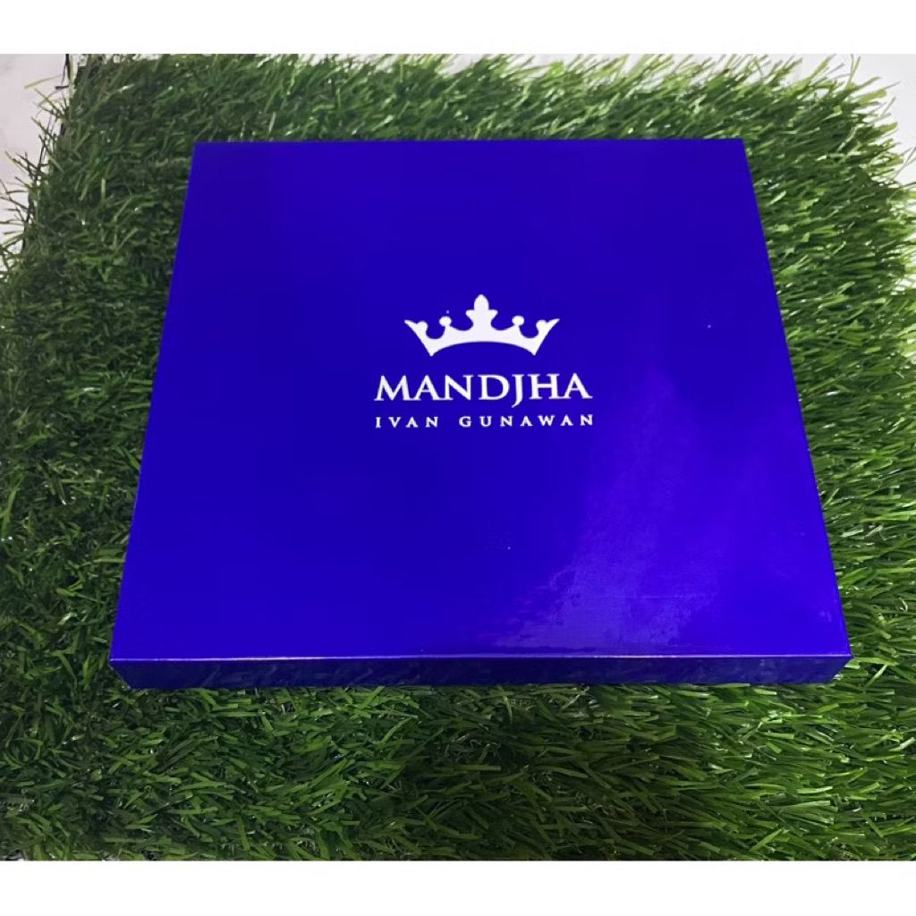 

hard box by mandjha ivangunawan