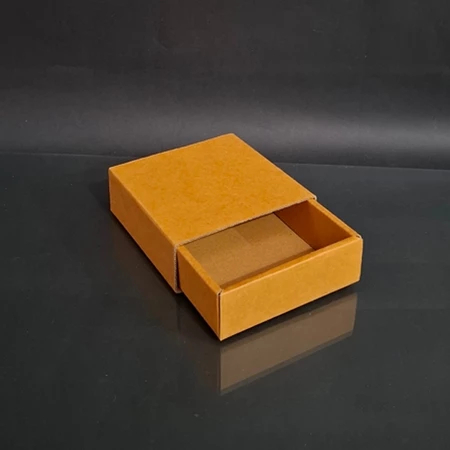 

Hard Box Box Hampers Souvenir Aksesoris Parfum E Flute Premium Coklat & Putih