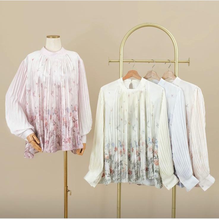 Sisters in style - blouse motif bunga