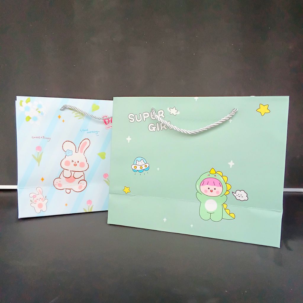 

Paper Bag Samudra B5 Horizontal Motif Fancy ( Pak ) [ Original ]