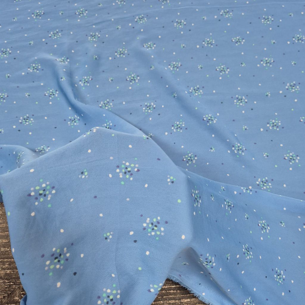 Kain wolly crepe - kain moscrepe - kain zara crepe - kain crepe motif  MAt