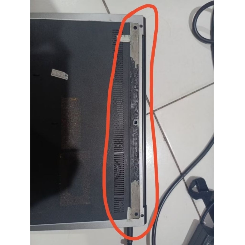 handmade DIY UNIVERSAL Karet Bantalan Kaki Laptop Dell Inspiron 5447