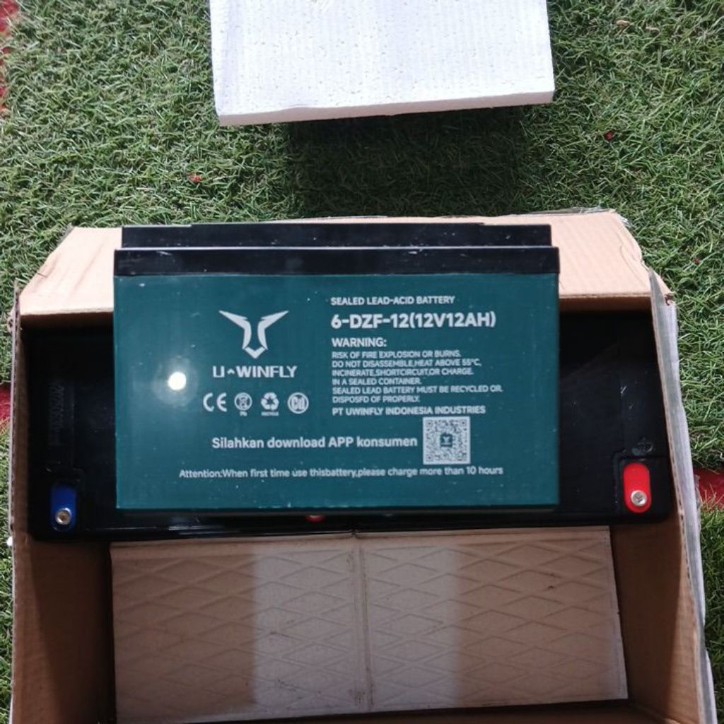 aki uwinfly 12 ah